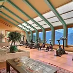 3br Pool Sauna Gym & Views Апартаменти Верб'є