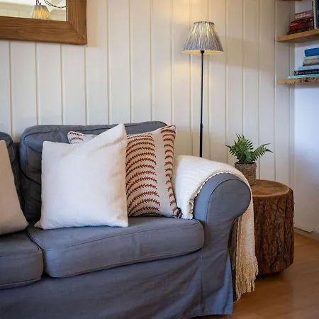 3br Pool Sauna Gym & Views *