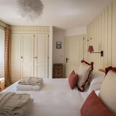 3br Pool Sauna Gym & Views *