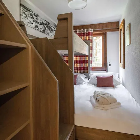 3br Pool Sauna Gym & Views فيربير