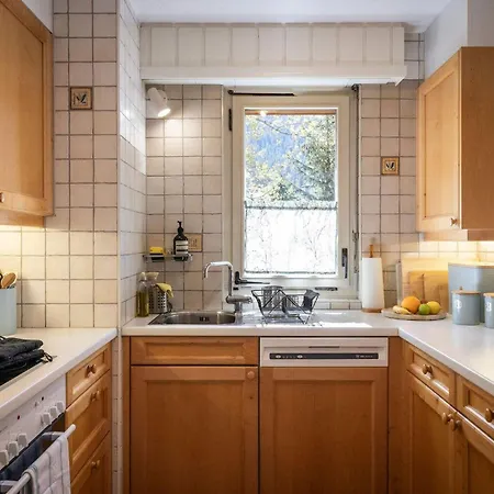 3br Pool Sauna Gym & Views فيربير