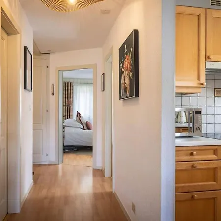 3br Pool Sauna Gym & Views Apartment