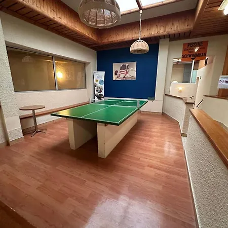 3br Pool Sauna Gym & Views Apartment
