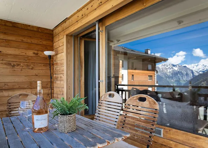 Lejlighed 3br Pool Sauna Gym & Views *