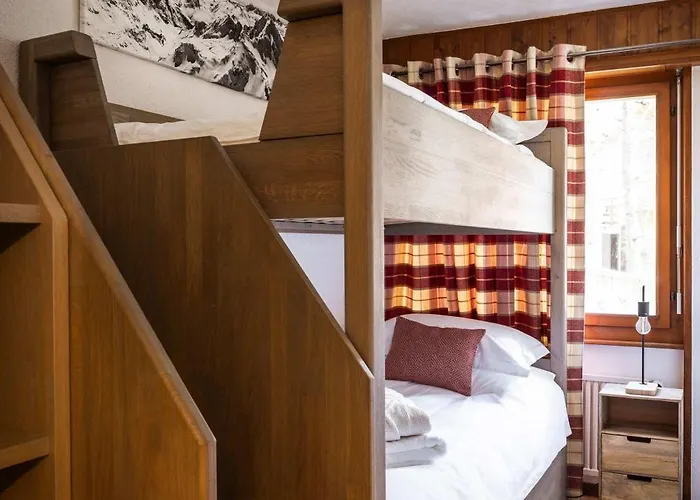 3br Pool Sauna Gym & Views *