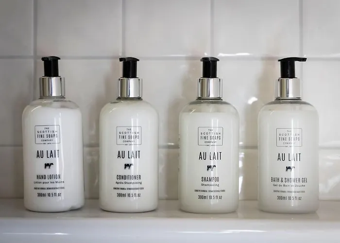 Lejlighed 3br Pool Sauna Gym & Views