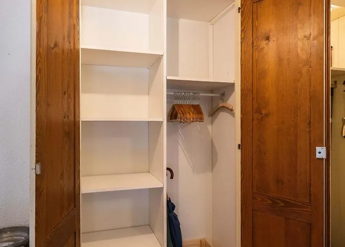 Lejlighed 3br Pool Sauna Gym & Views *